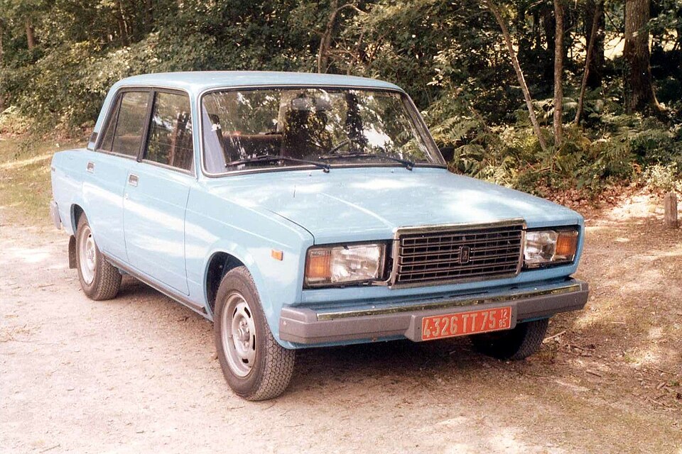 Синяя LADA 2107