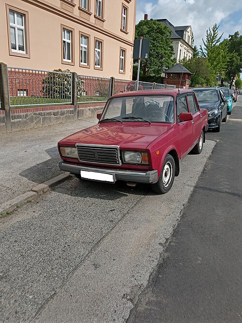 Вид спереди